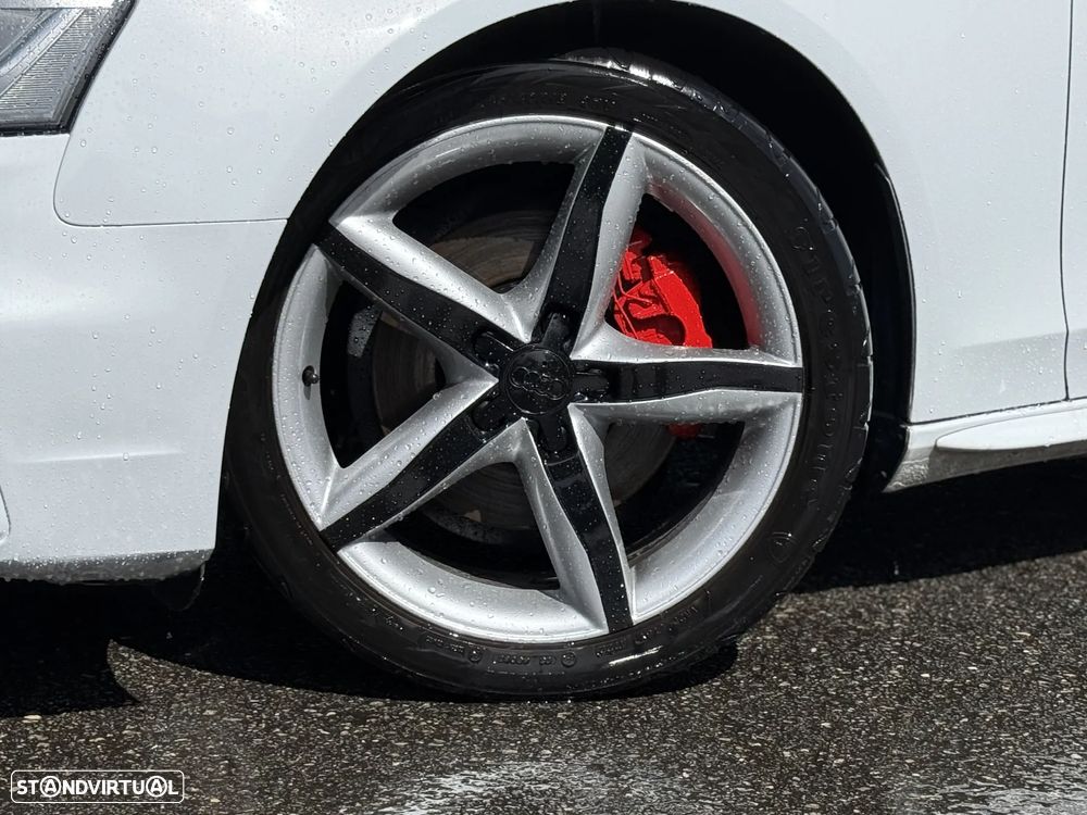 Audi A4 2.0 TDI Business Line S-line - 32