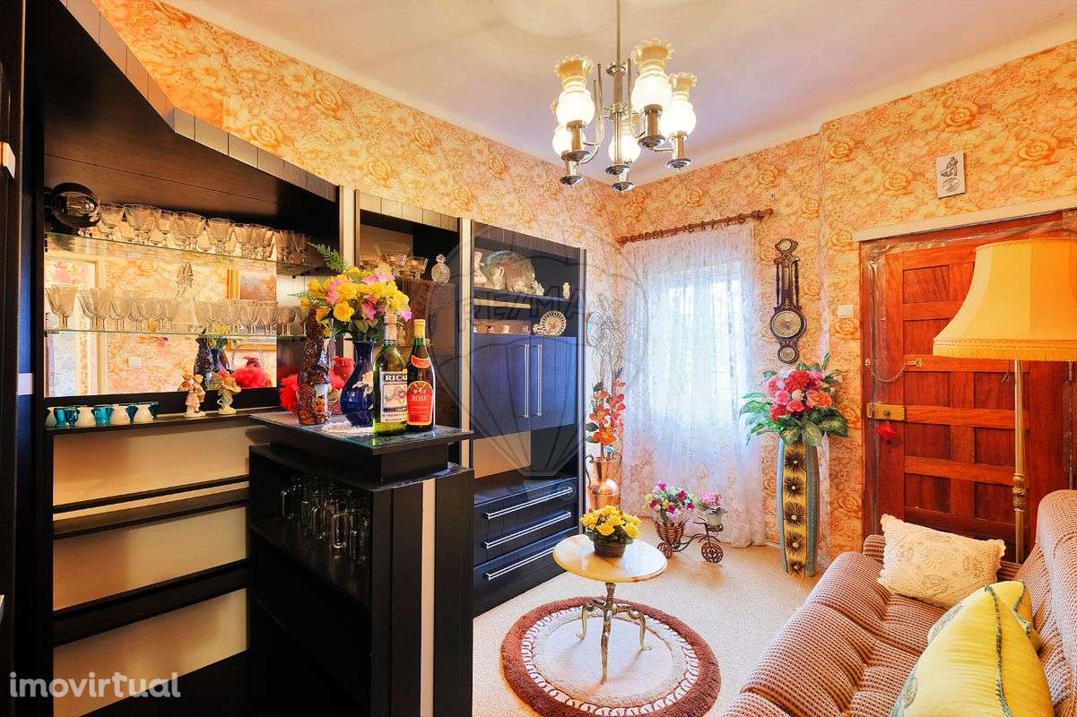 Moradia T6 para venda - Grande imagem: 2/18