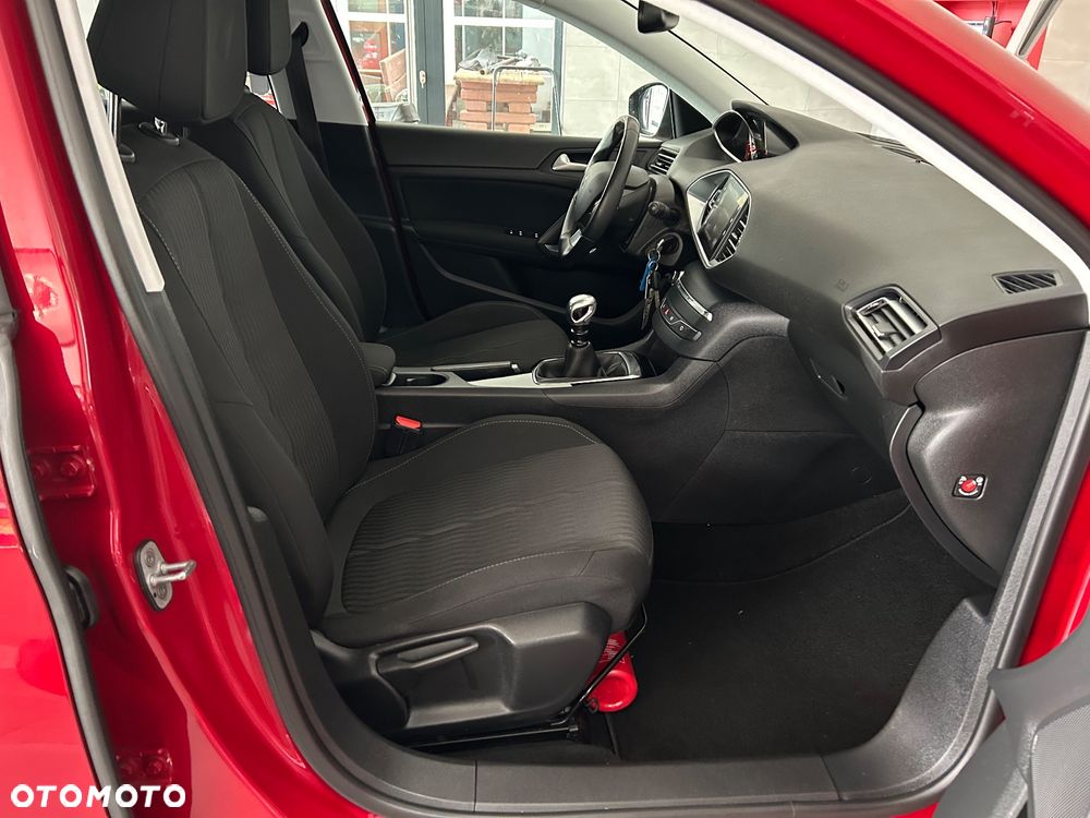 Peugeot 308 1.2 PureTech Active Pack S&S - 31