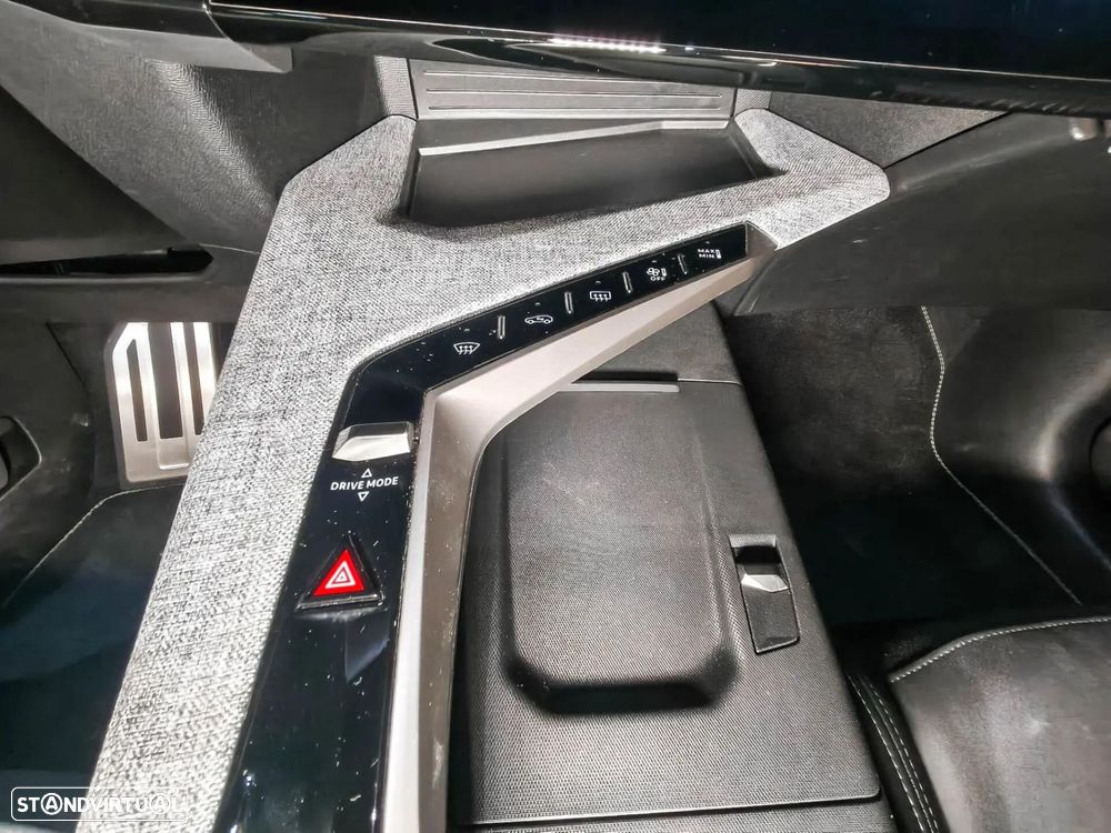 Peugeot E-5008 73 kWh GT - 32