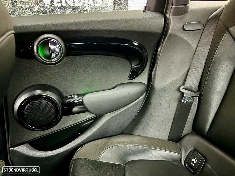 MINI 5 Portas Cooper D Seven Chili - 24