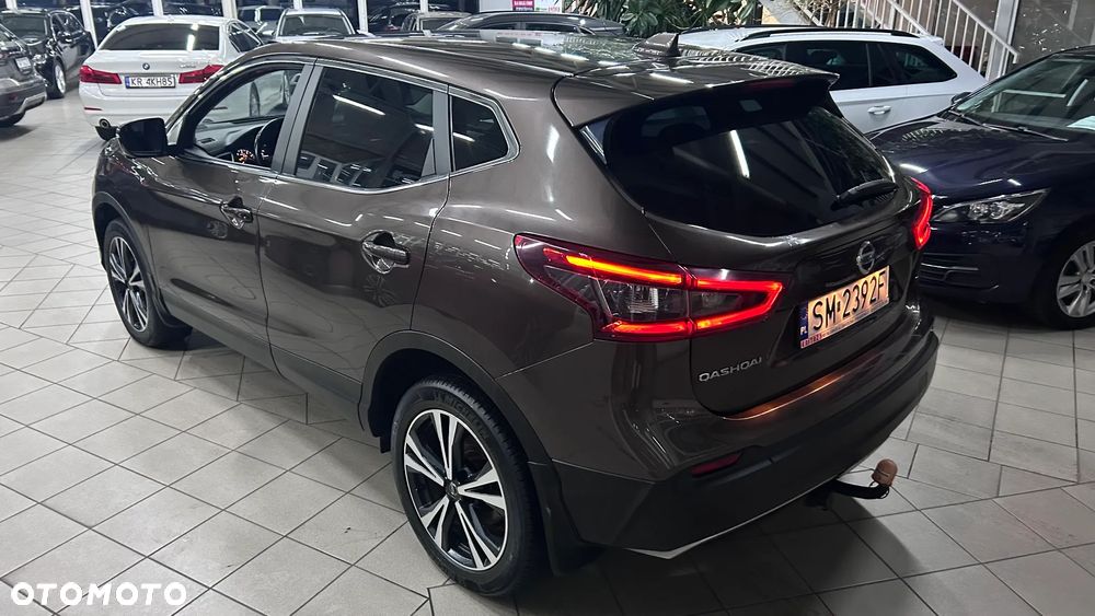 Nissan Qashqai 1.2 DIG-T N-Connecta EU6 - 9