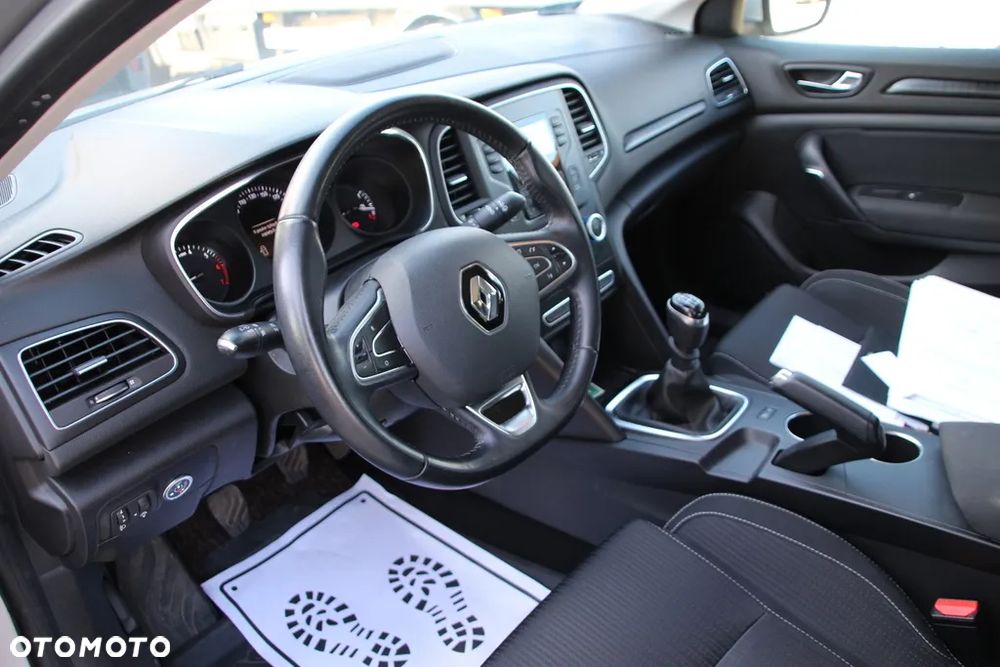 Renault Megane 1.6 SCe Limited - 17