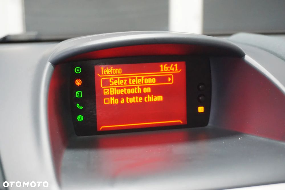 Ford Fiesta 1.6 TDCi Trend - 34
