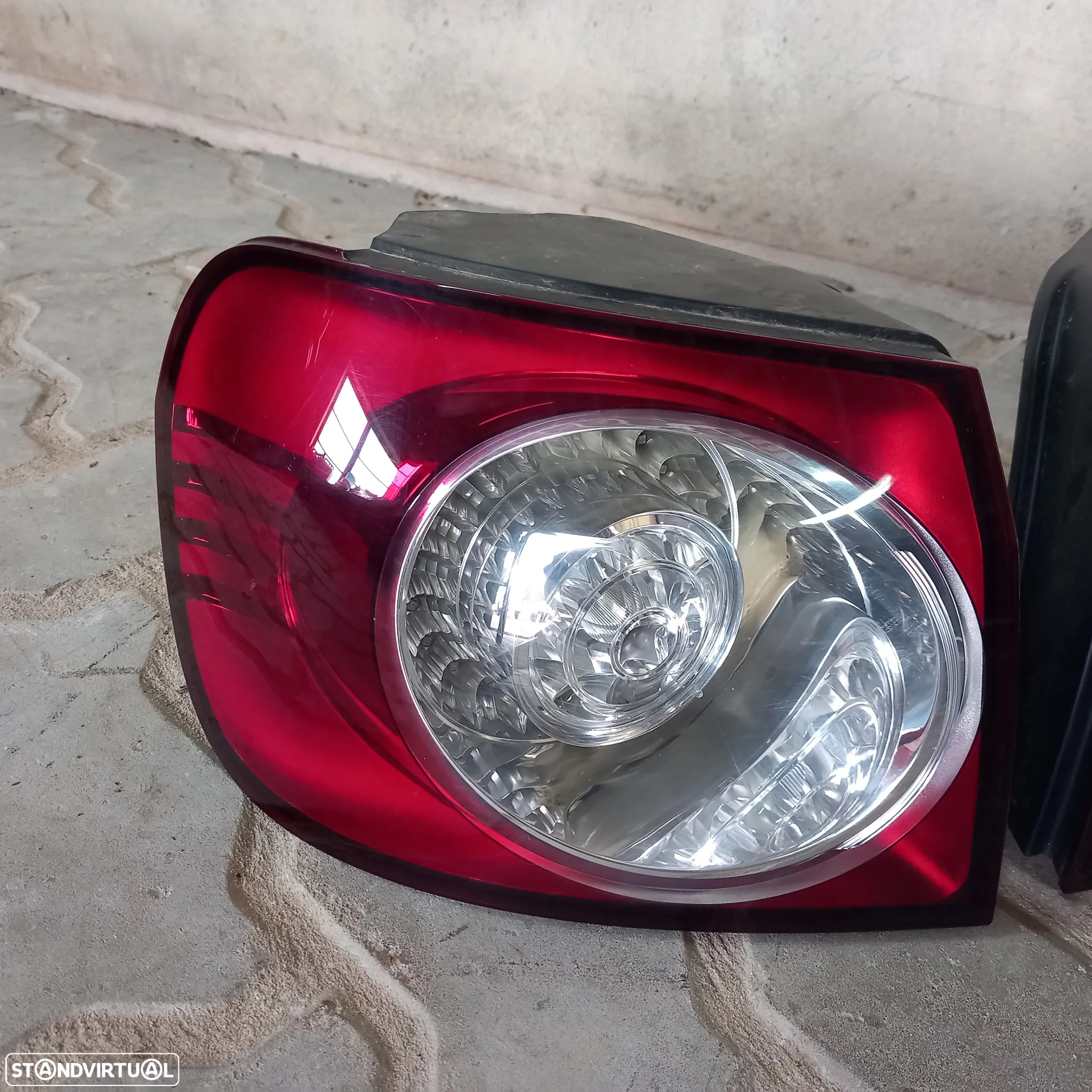 Farois traseiros vw golf plus - 2