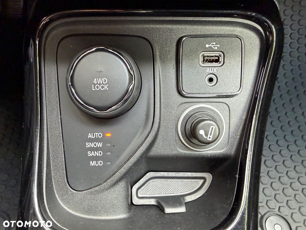 Jeep Compass 1.4 TMair Limited 4WD S&S - 33