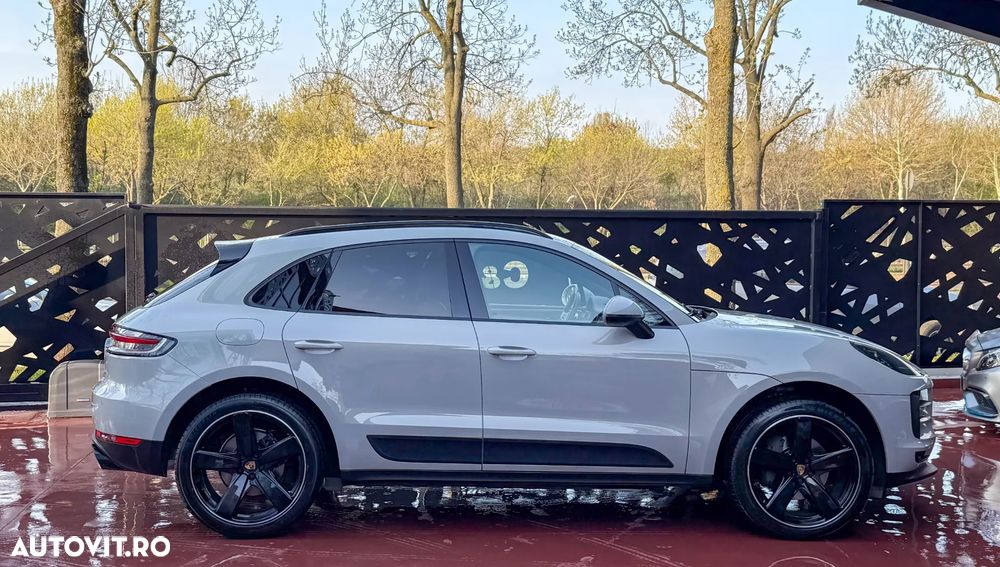 Porsche Macan Standard - 2