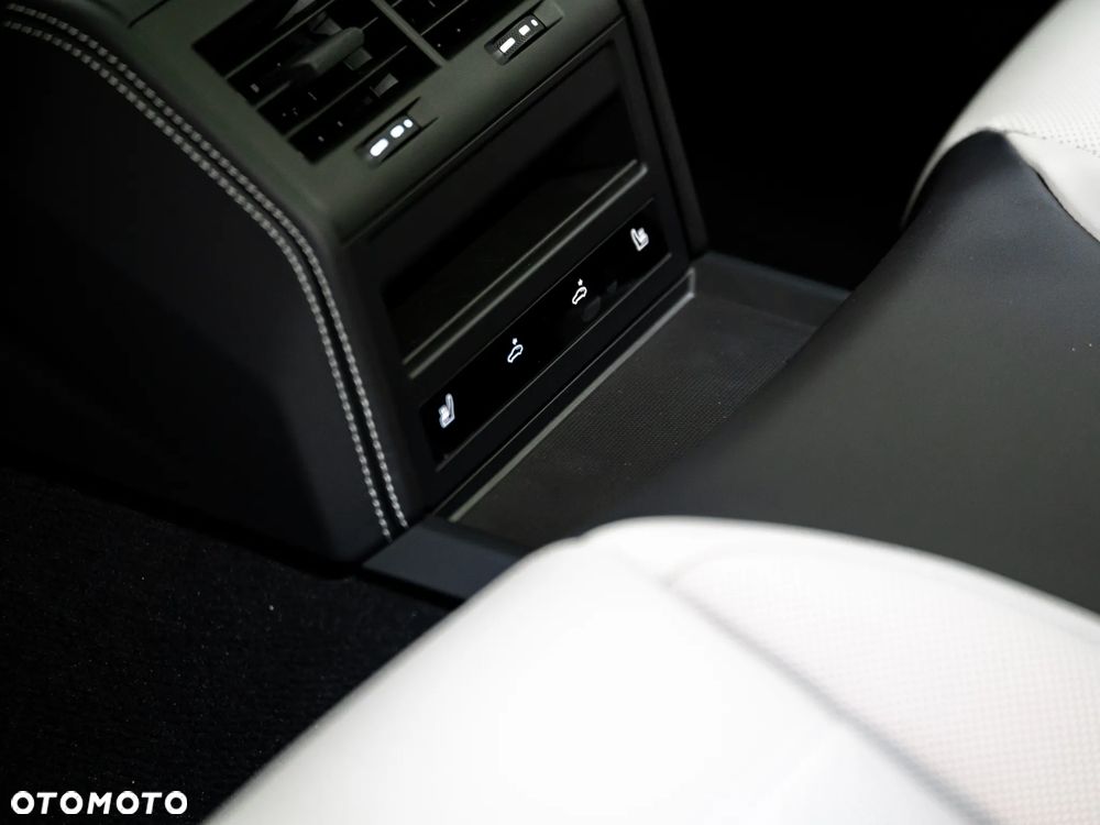 Porsche Panamera - 28