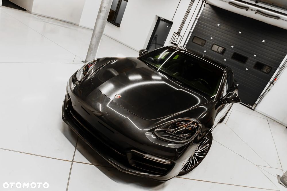 Porsche Panamera GTS - 18
