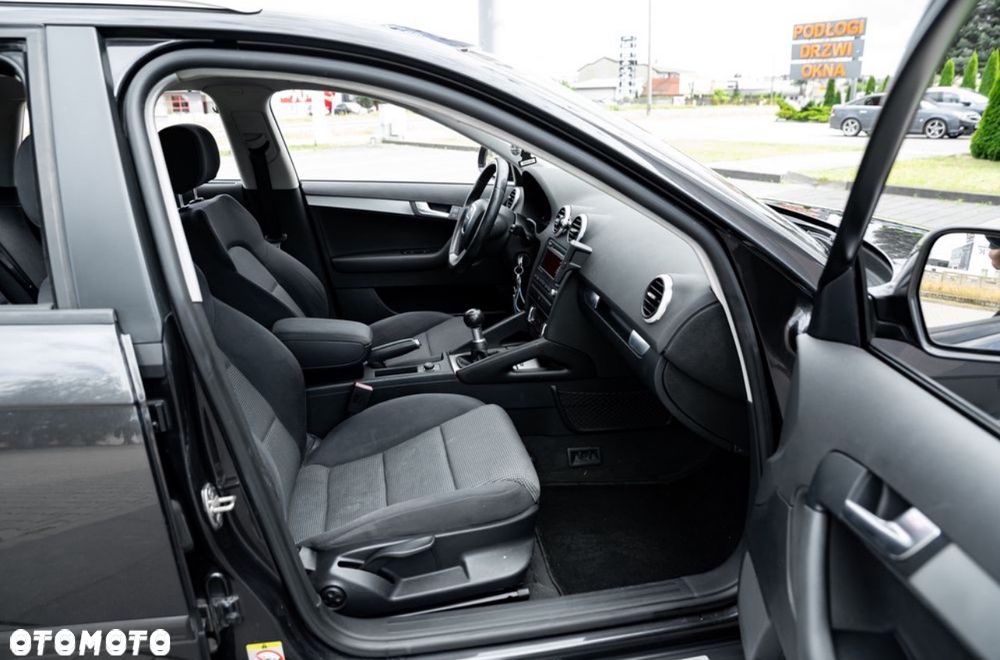 Audi A3 Sportback 2.0 TDI DPF S line Sportpaket - 23
