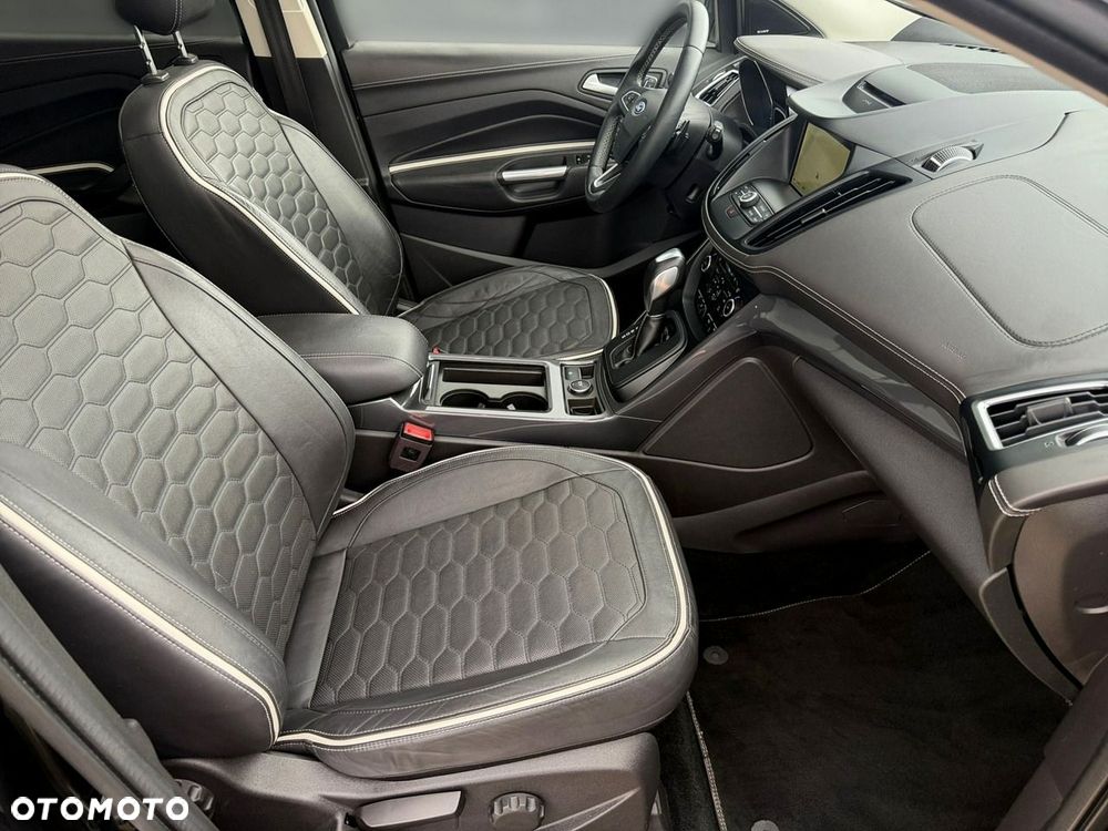 Ford Kuga - 25