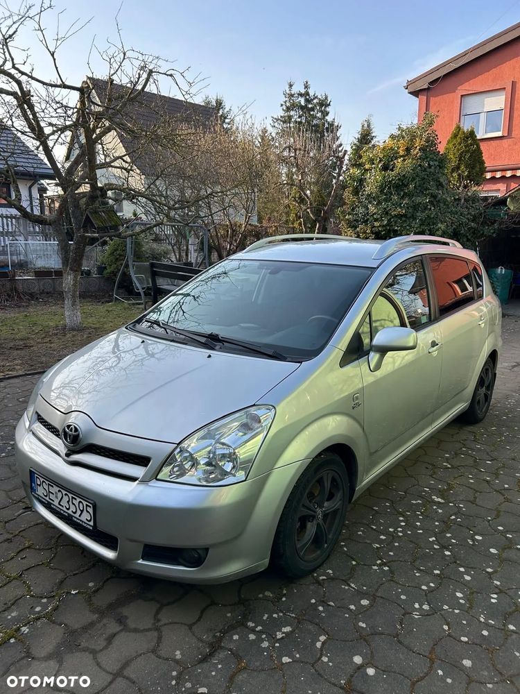 Toyota Corolla Verso - 1