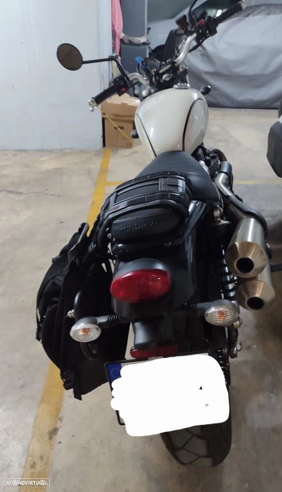 Triumph Scrambler - 10