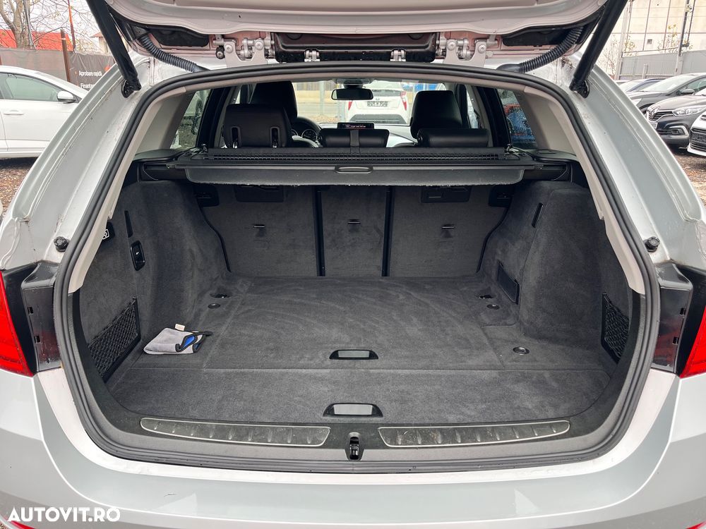 BMW Seria 3 320d Aut. Blue Performance Sport Line - 30