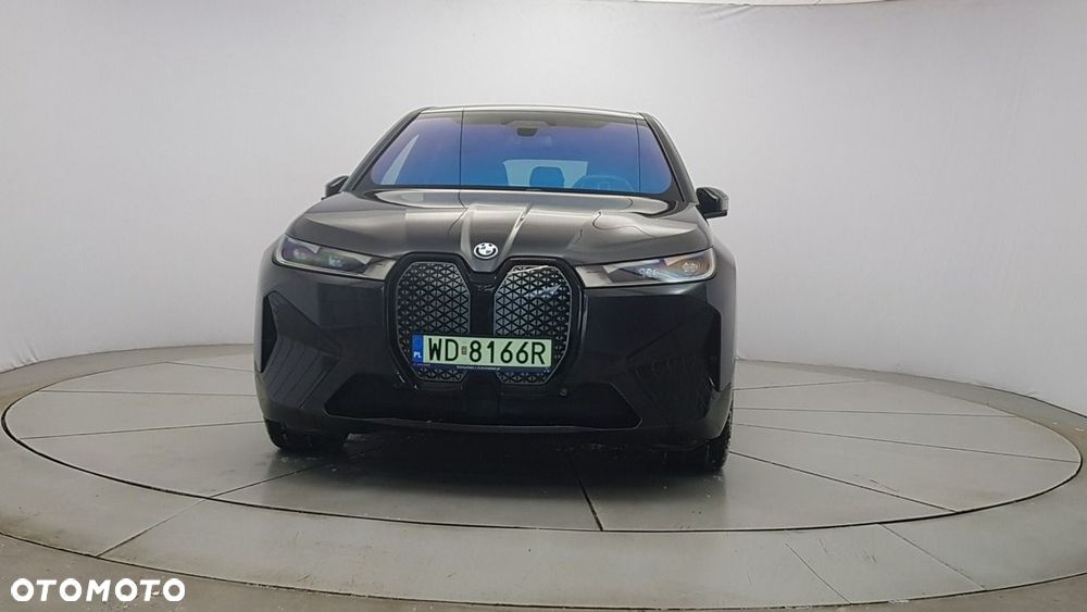 BMW iX - 2