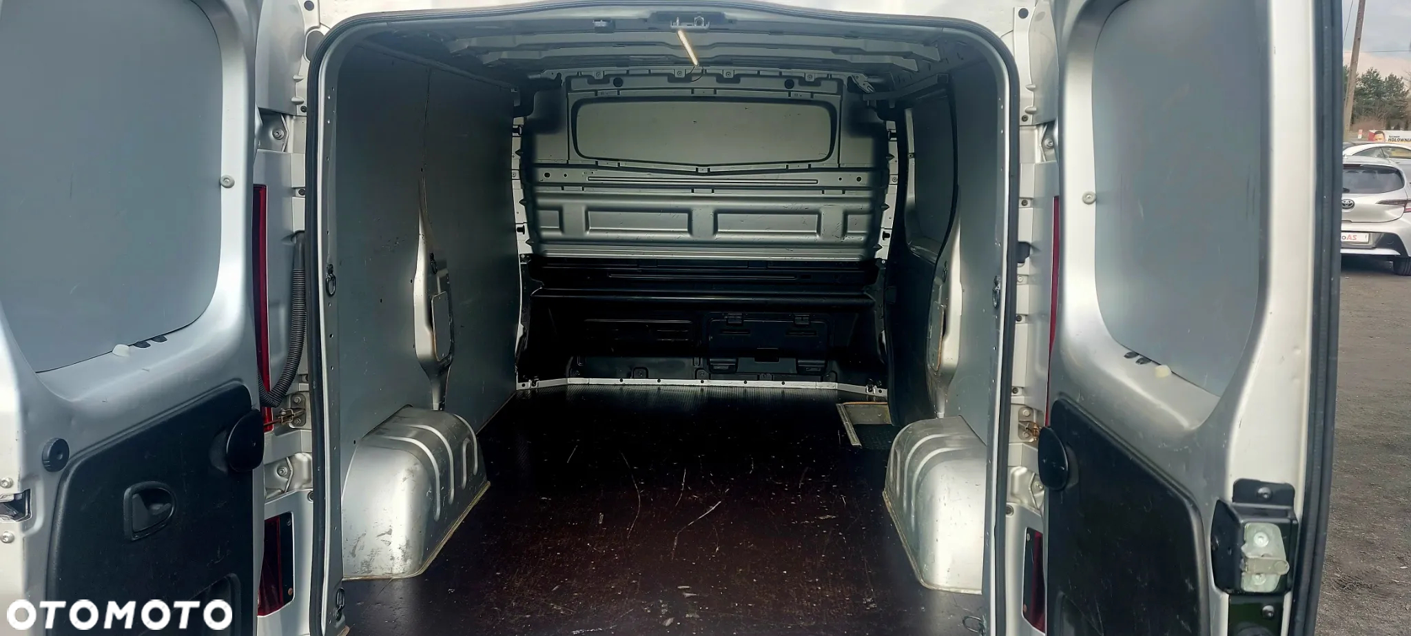 Opel VIVARO - 9