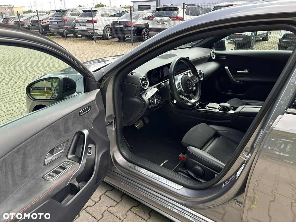 Mercedes-Benz Klasa A 220 4-Matic AMG Line 7G-DCT - 11