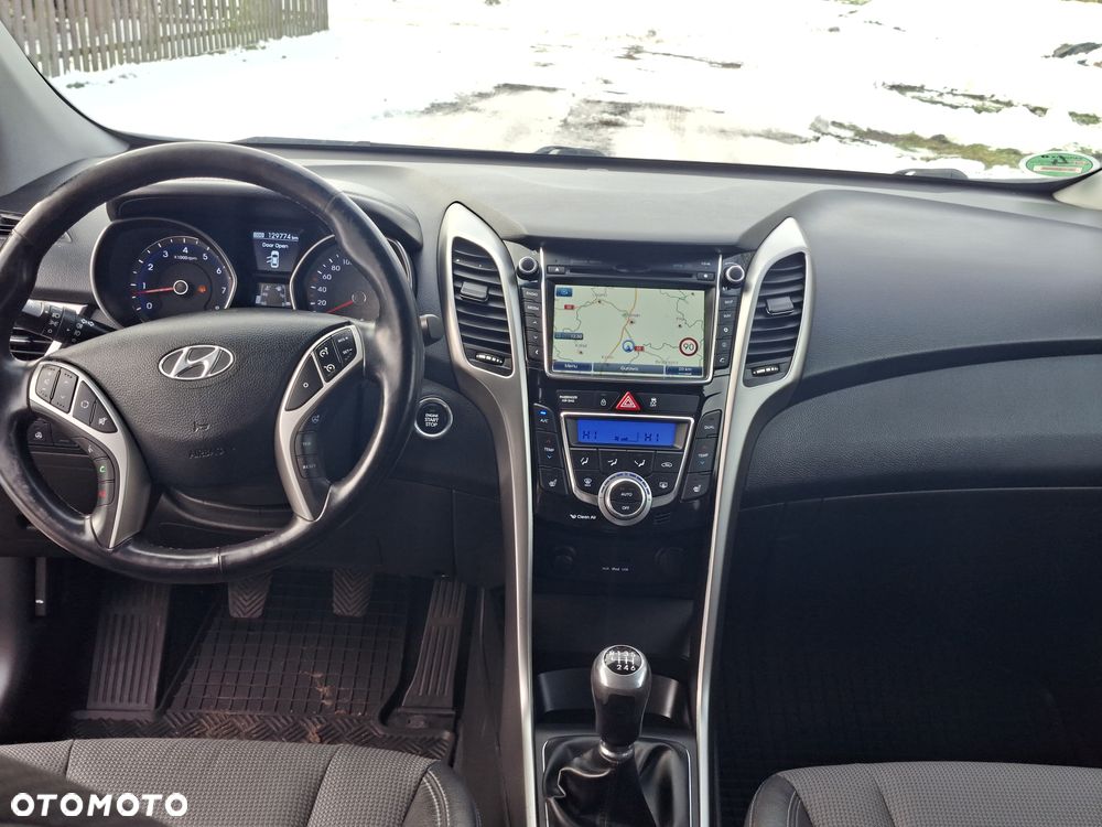 Hyundai i30 blue 1.6 GDI YES Silver - 14