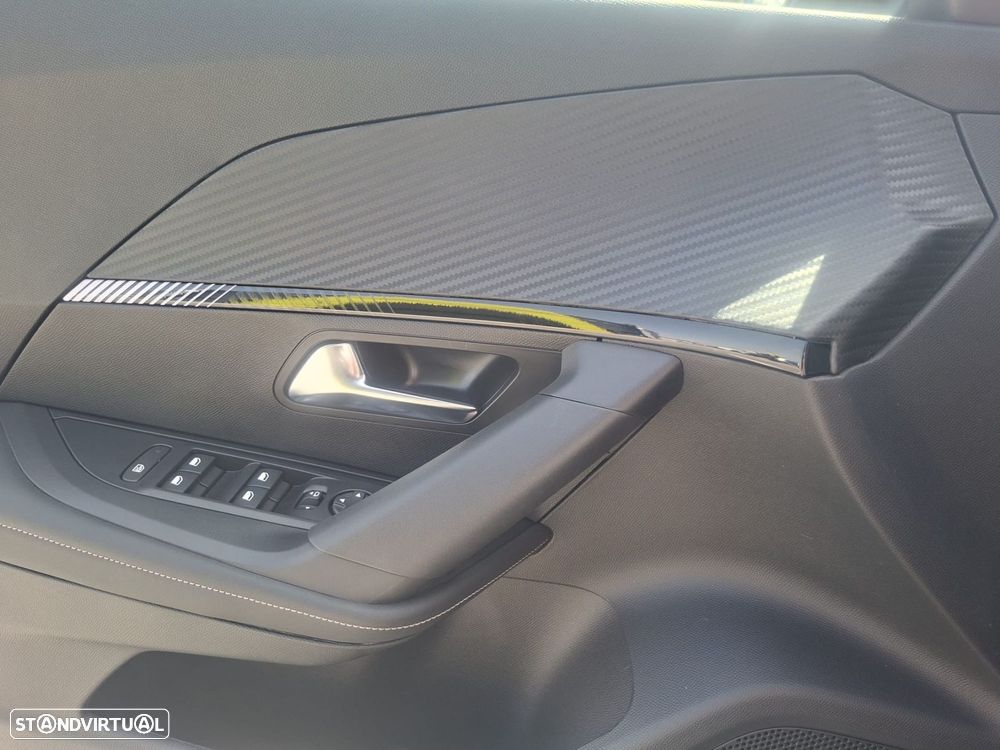 Peugeot 2008 1.2 Hybrid Allure e-DCS6 - 16