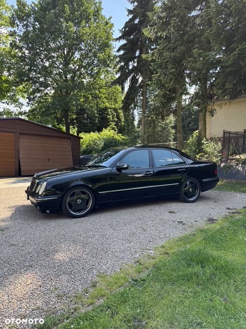 Mercedes-Benz Klasa E - 18