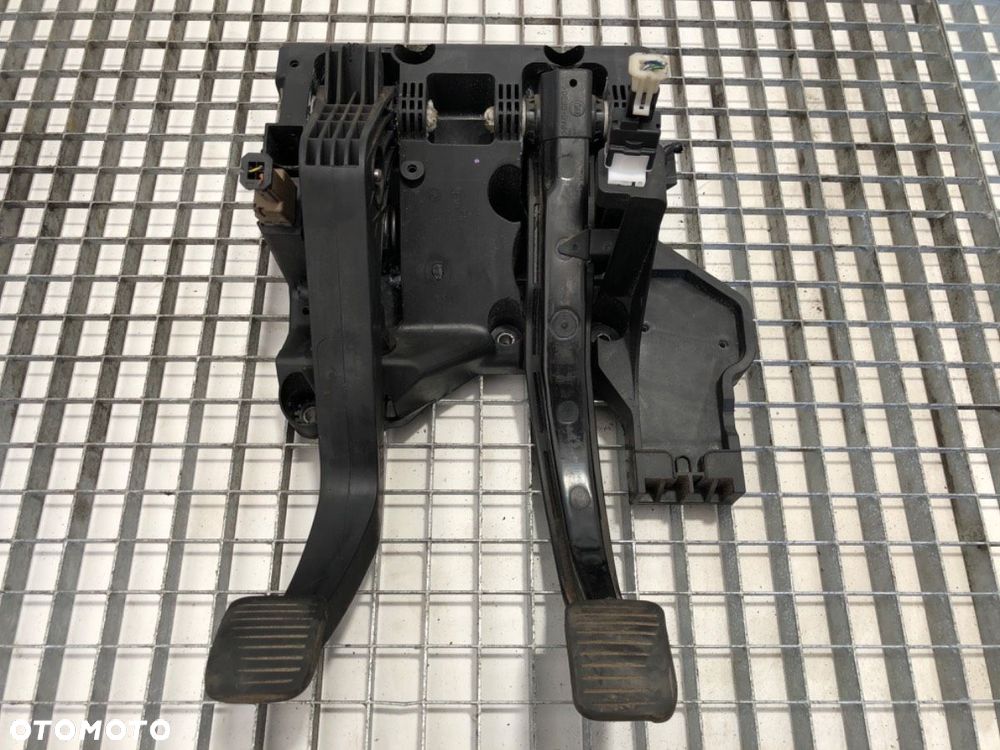 PEDAŁY - 86.00 PLN - FIAT DUCATO Autobus (250_) 2006 - 2022 160 Multijet 3,0 D 115 kW [156 KM] olej - 1