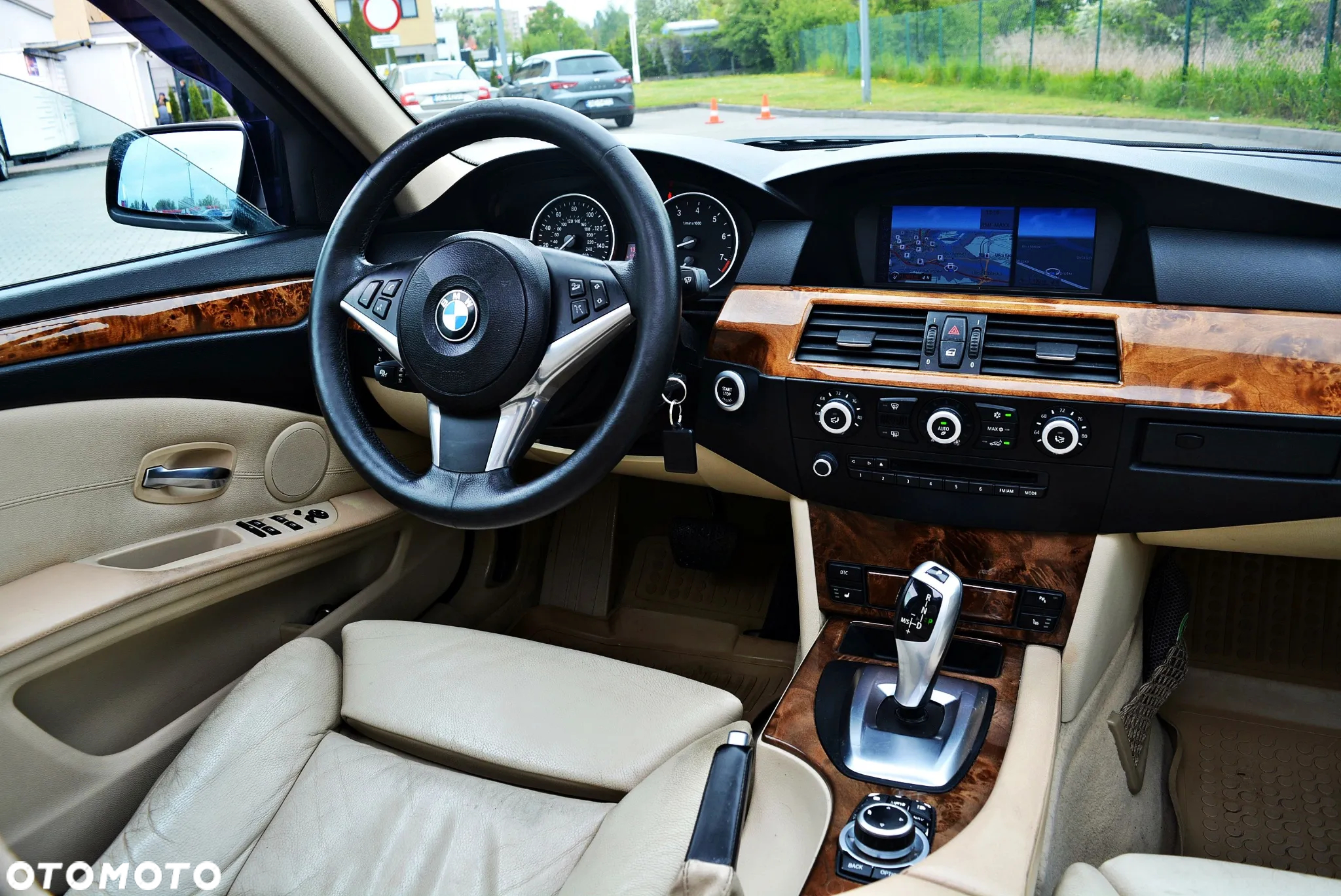BMW Seria 5 535i xDrive Luxury Line - 32