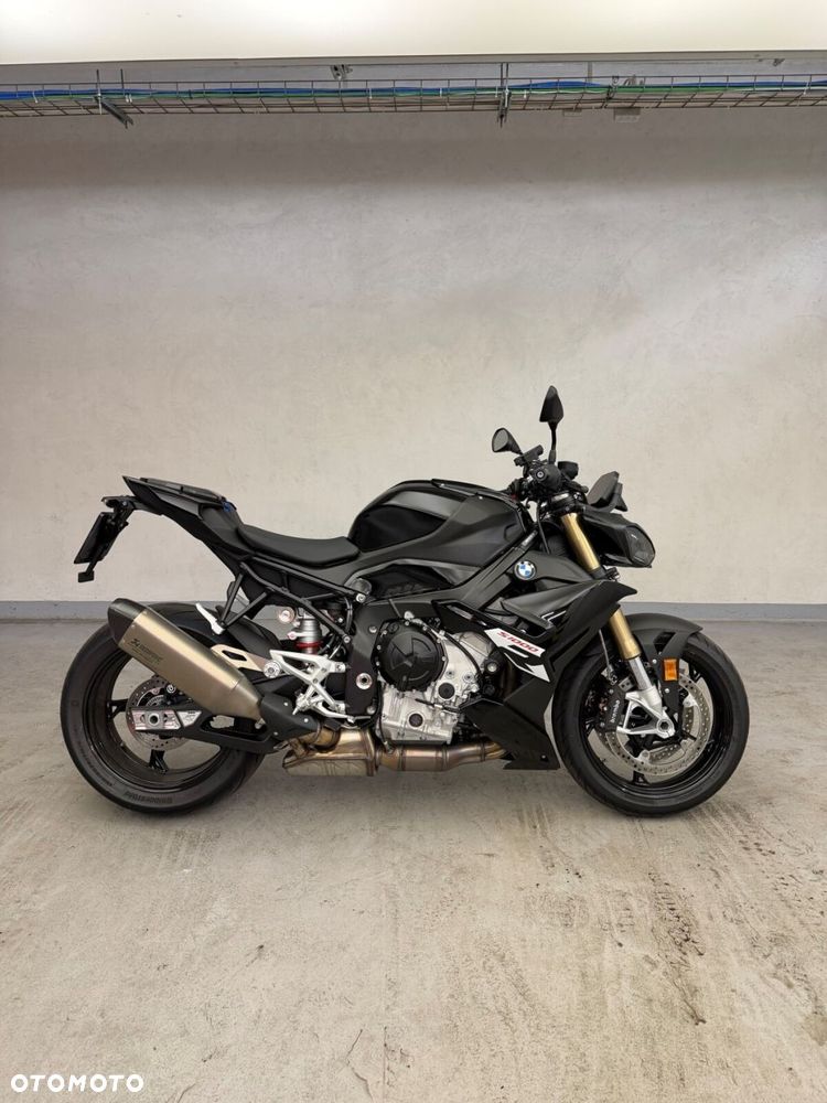 BMW S - 2