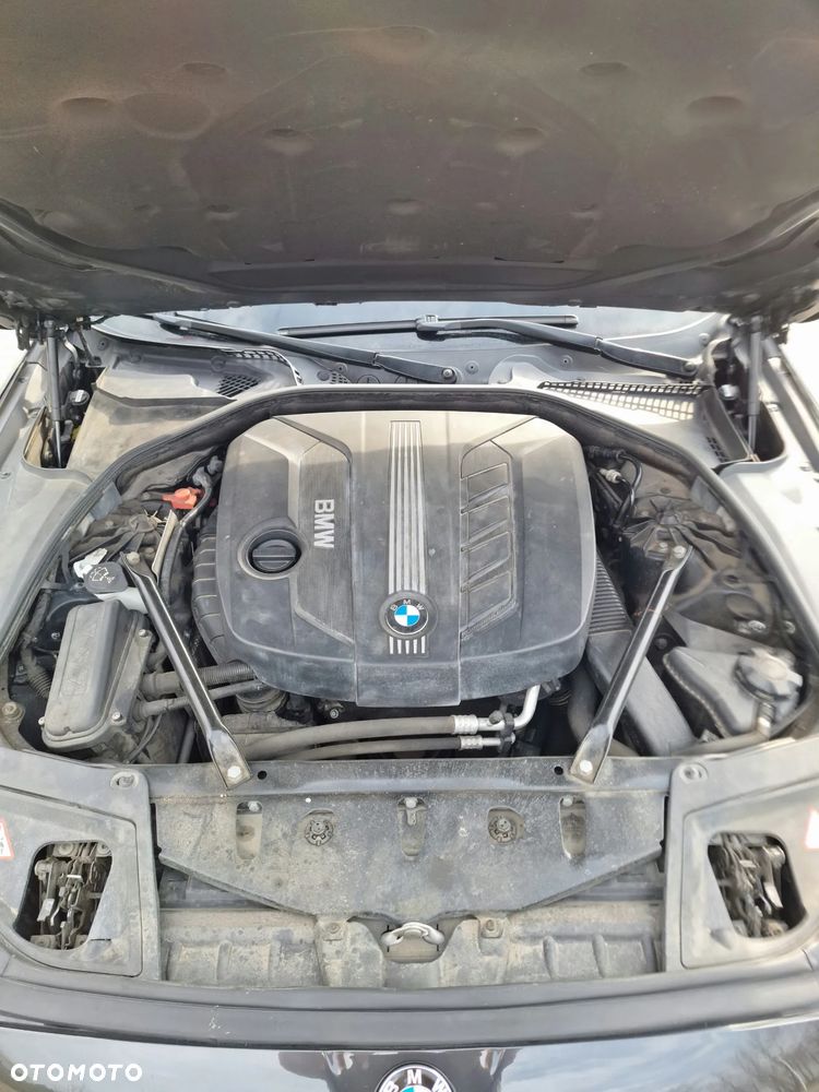 BMW Seria 5 520d Luxury Line - 12