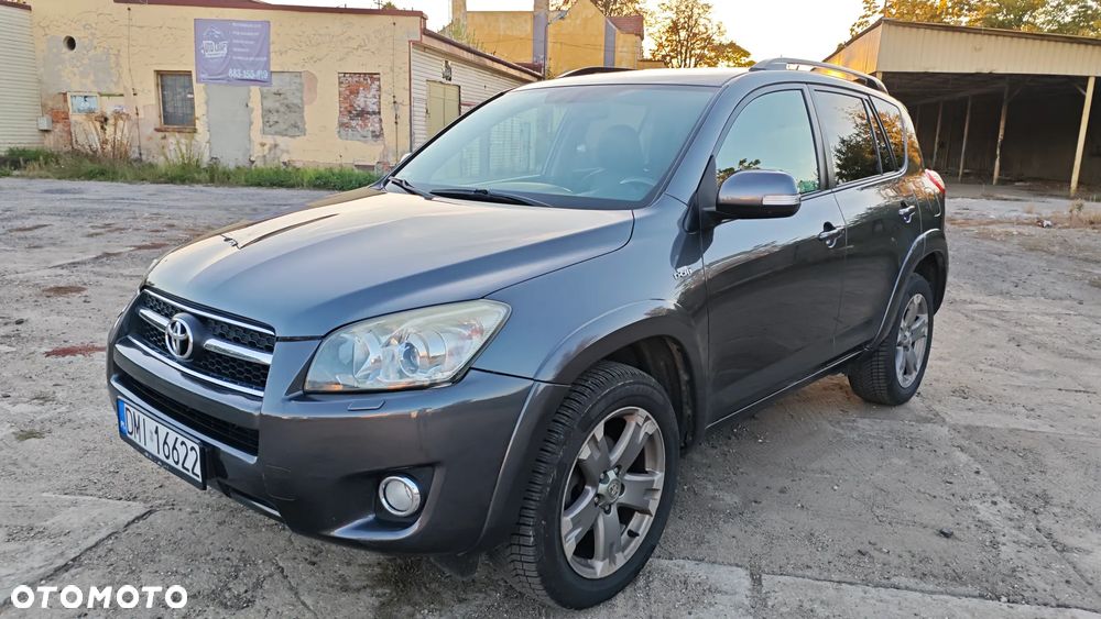 Toyota RAV4 - 11