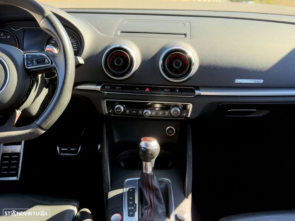 Audi RS3 Sportback 2.5 TFSI quattro S tronic - 12
