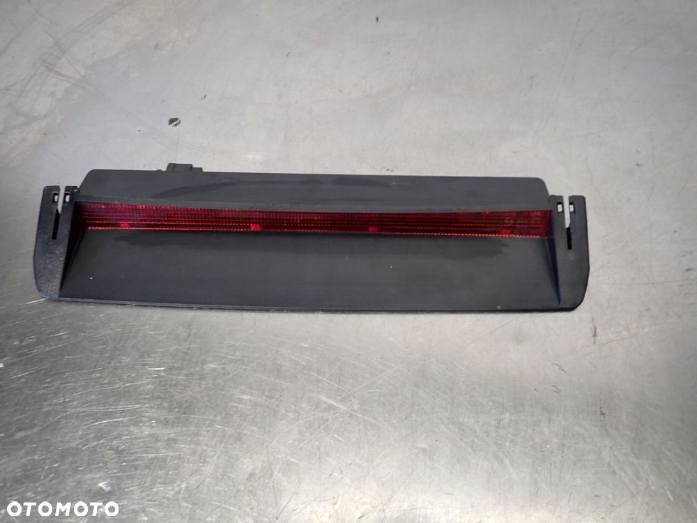ŚWIATŁO STOPU VOLKSWAGEN PASSAT B6 - 2