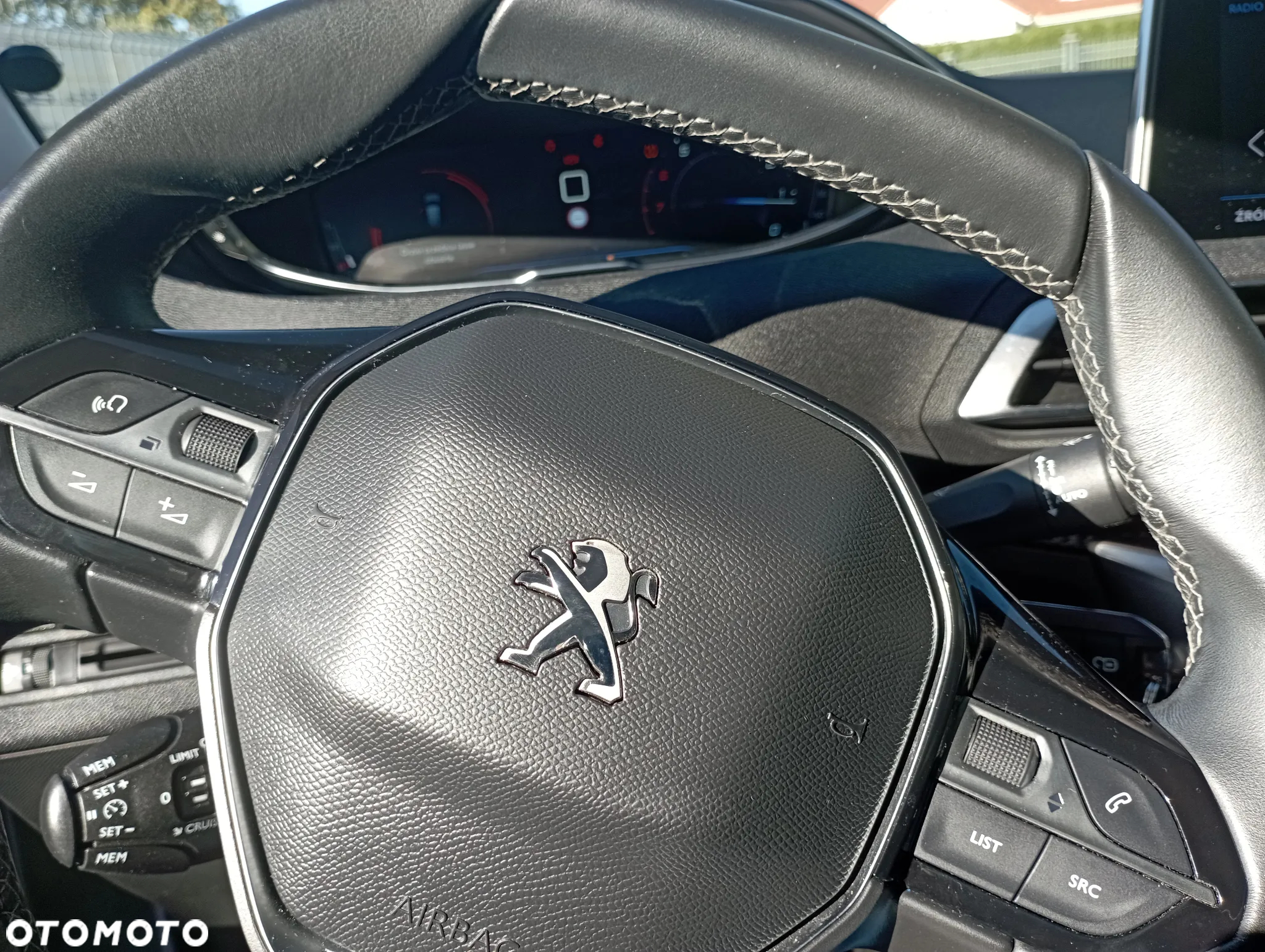 Peugeot 3008 1.2 PureTech Active S&S - 11
