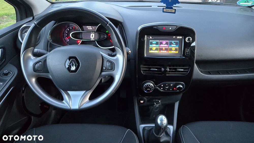 Renault Clio 1.2 16V 75 LIMITED - 14