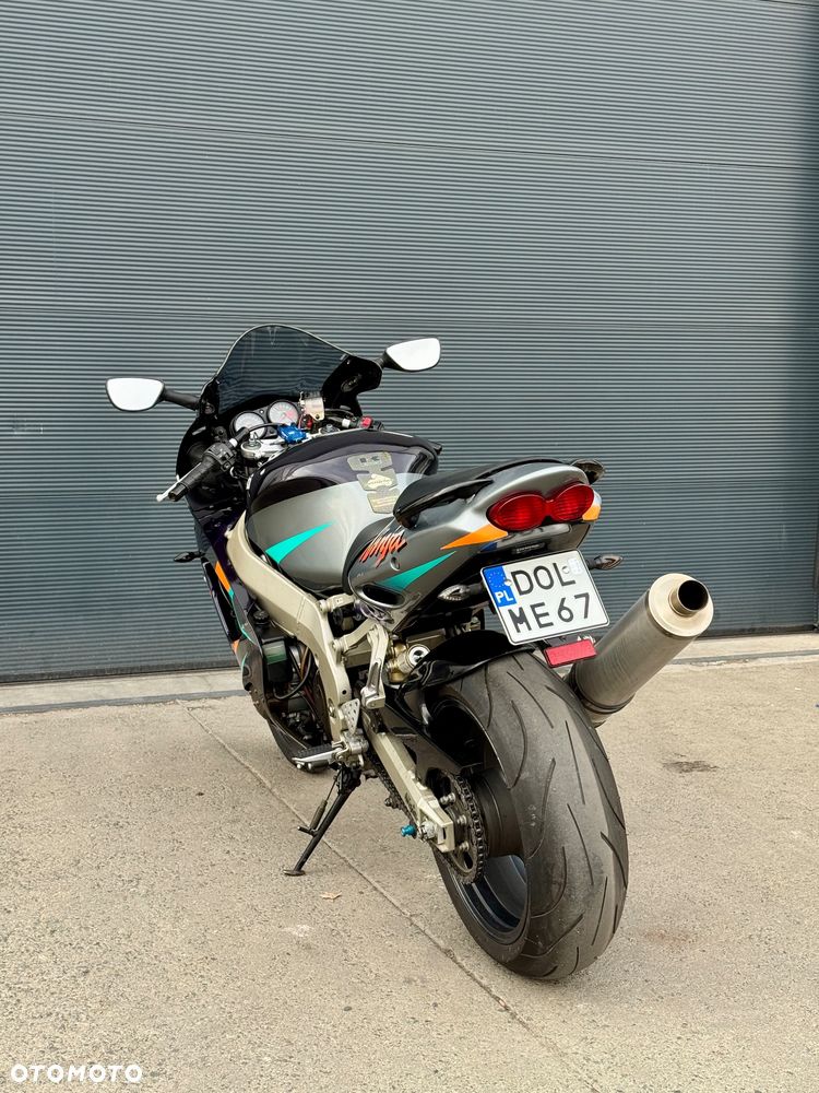 Kawasaki Ninja - 17