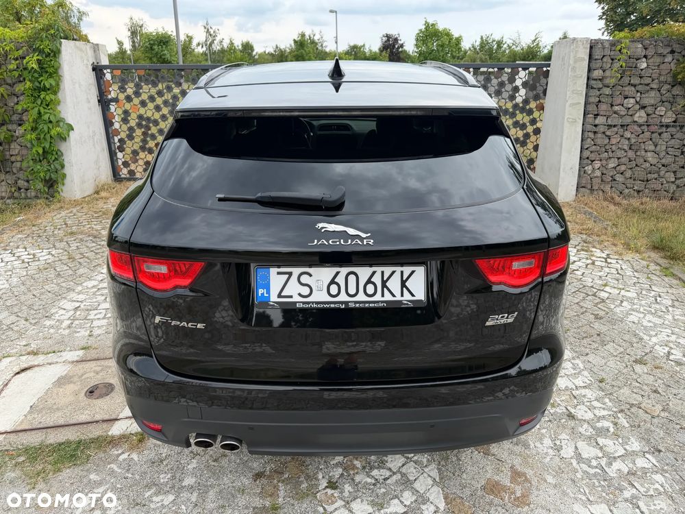 Jaguar F-Pace 2.0 i4D AWD R-Sport - 16