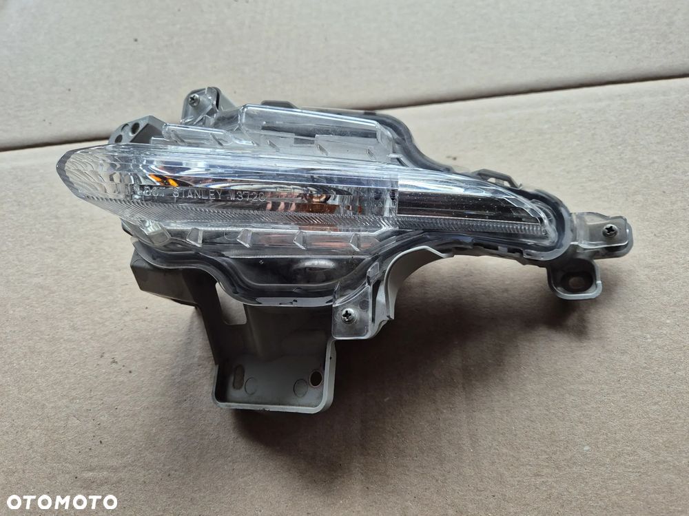 Mazda 3 BM lifting 17- kierunkowskaz lewy przedni migacz III