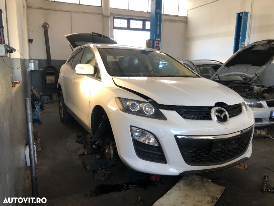 Dezmembrez piese Mazda CX7 - 2