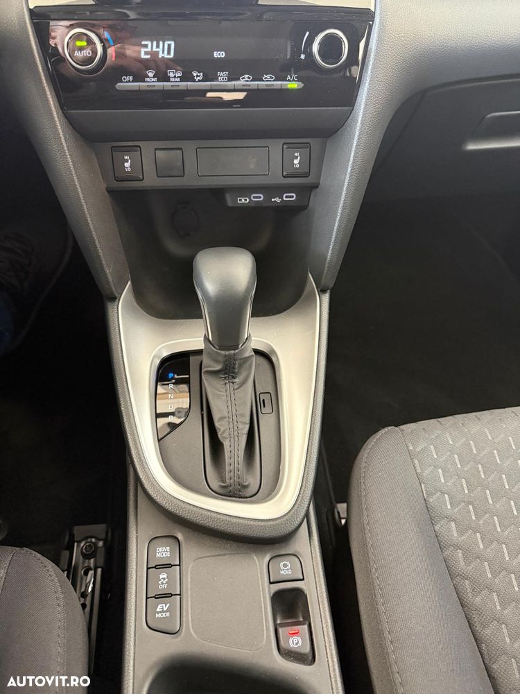 Toyota Yaris - 15