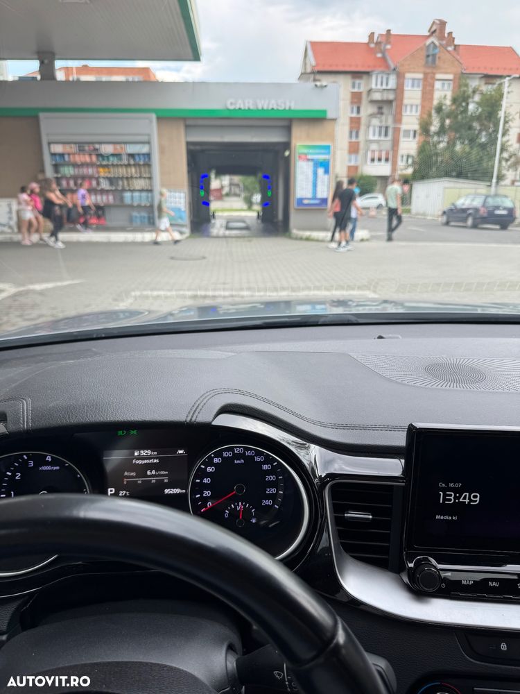 Kia XCeed - 30