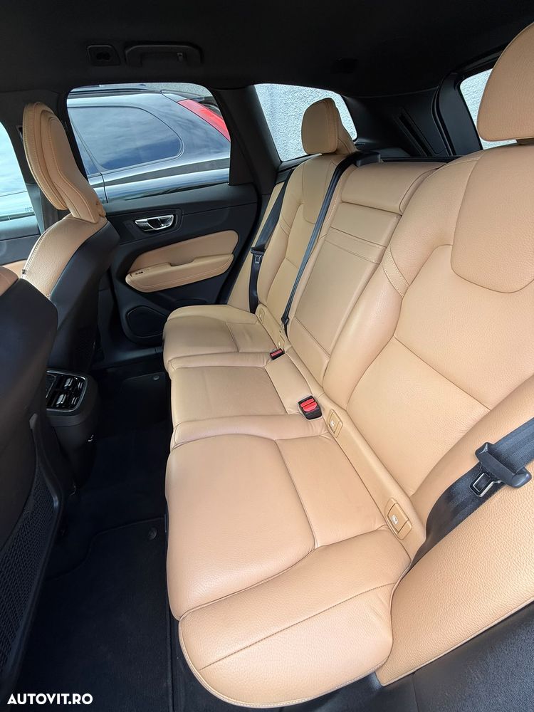 Volvo XC 60 D4 AWD Momentum - 10