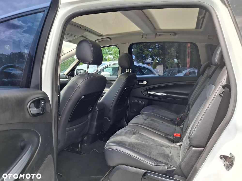 Ford S-Max 2.2 TDCi Titanium - 29