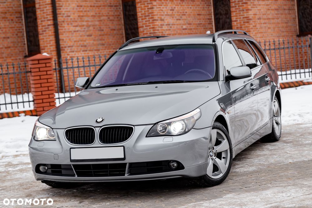 BMW Seria 5 525i Touring - 4