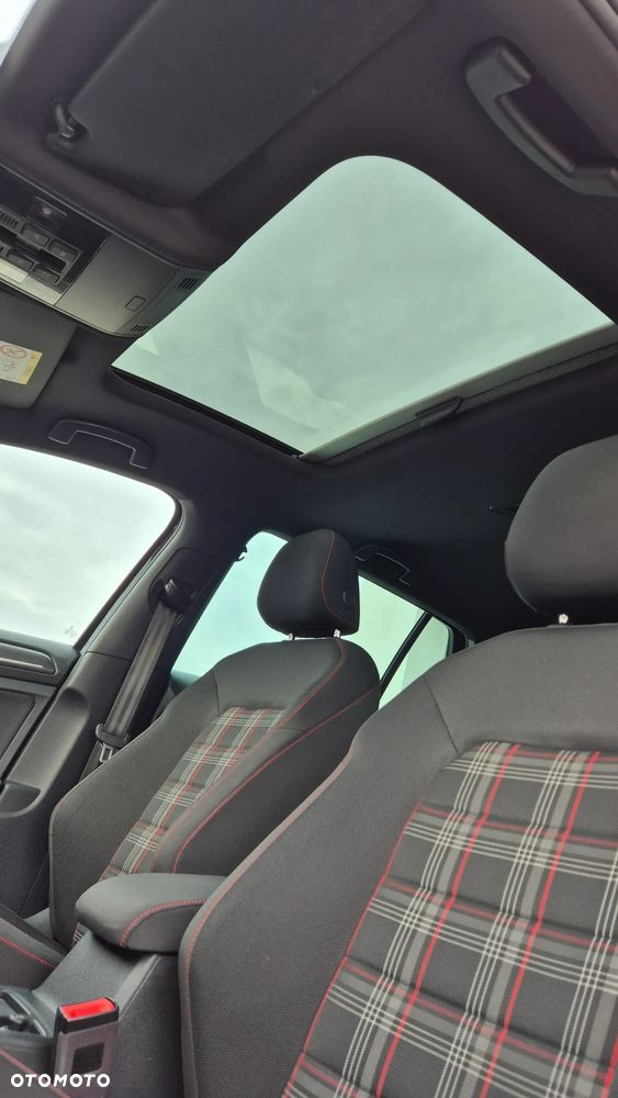 Volkswagen Golf GTI 2.0 TSI OPF Performance - 12