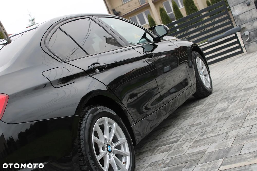 BMW Seria 3 - 25