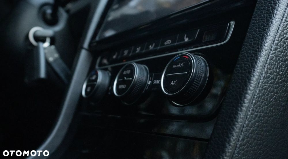 Volkswagen Golf 1.6 TDI SCR Join - 14