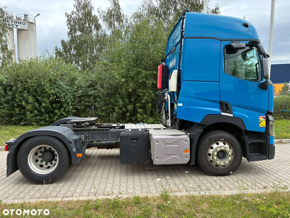 Renault T440 Sleeper Cab ADR - 4