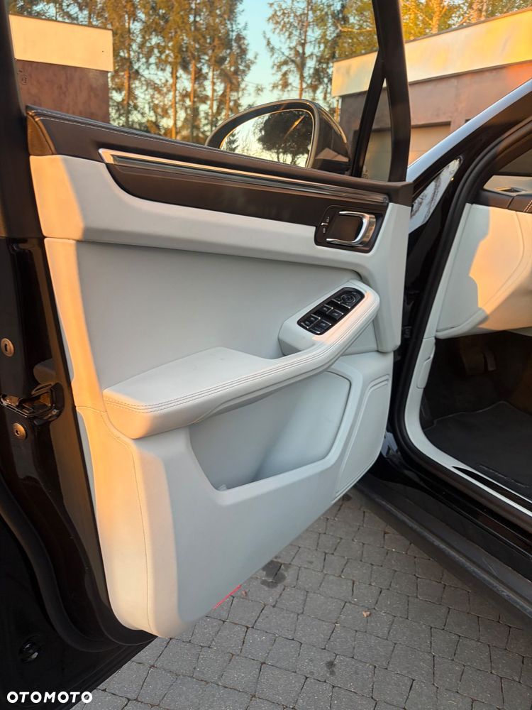 Porsche Macan T - 5