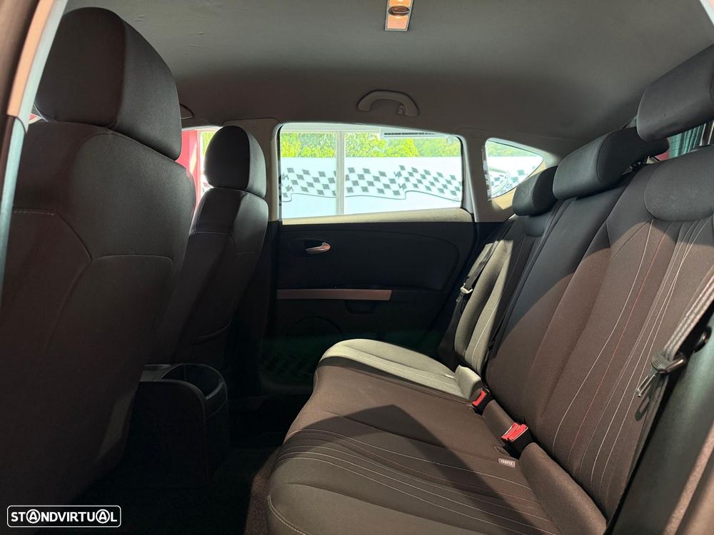 SEAT Leon 1.6 TDI ECOMOTIVE Copa Plus - 11