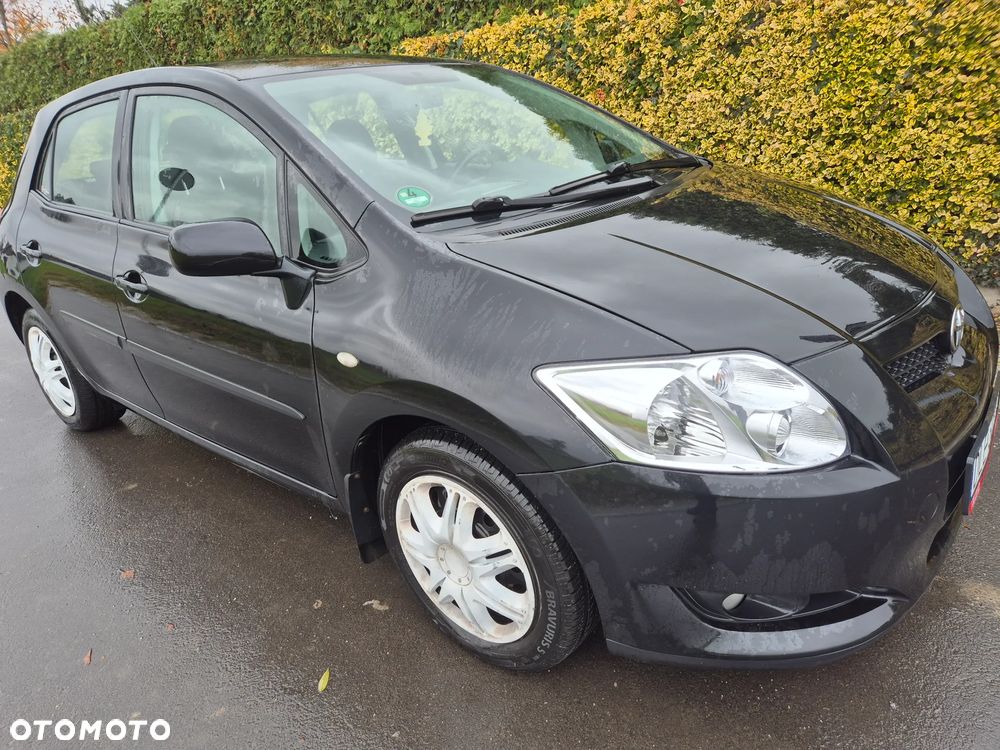 Toyota Auris 1.33 VVT-i Entry - 1