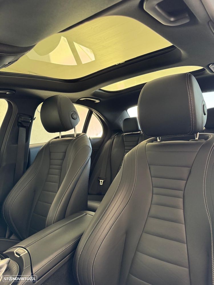 Mercedes-Benz E 300 de 4Matic 9G-TRONIC AMG Line - 13